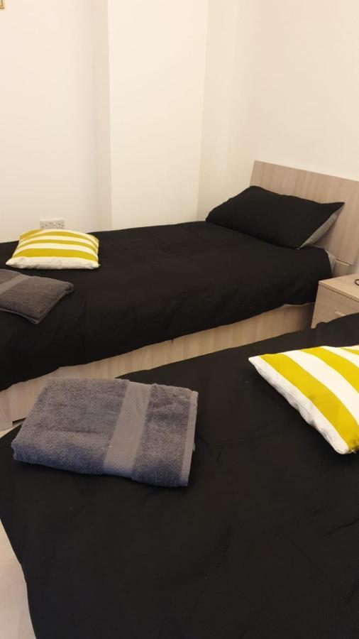 Flat 3 Blue Waves Apartment เซนต์พอลส์เบย์ ภายนอก รูปภาพ